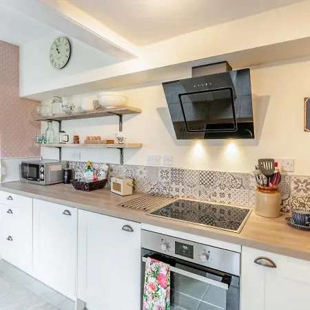 Potter Hill Apartment